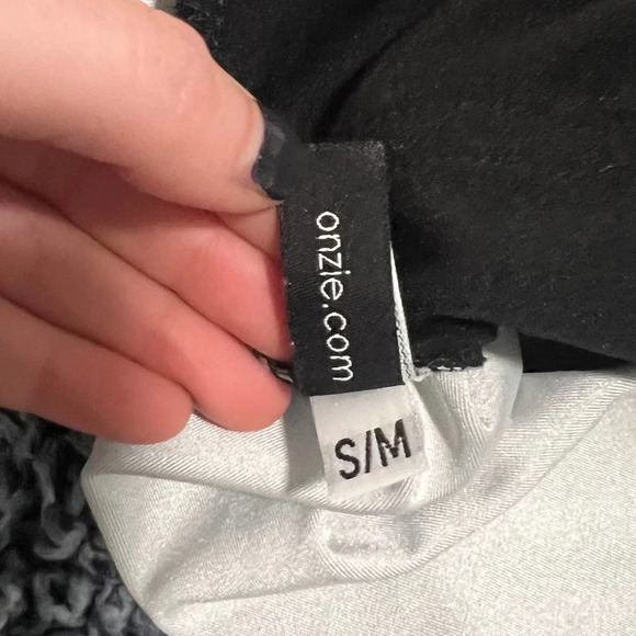 Onzie - Active Tank - Size S/M - Picture 8 of 8